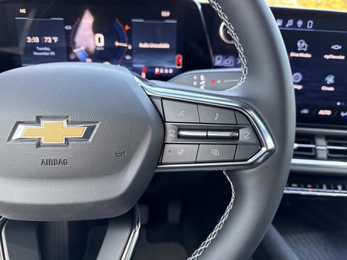 New 2026 Chevrolet Equinox EV LT image 16