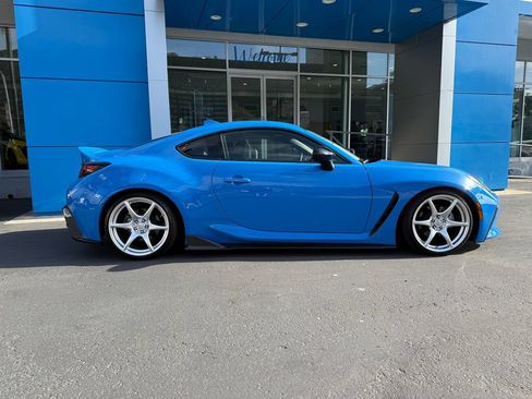Used 2024 Toyota GR86 Premium RWD image 6