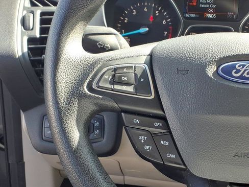 Used 2019 Ford Escape SE image 18