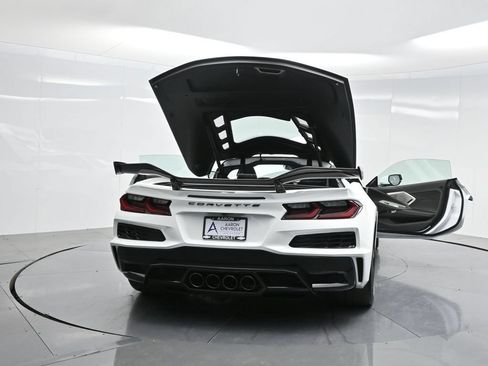New 2025 Chevrolet Corvette Z06 w/ Z07 Performance Package RWD image 36