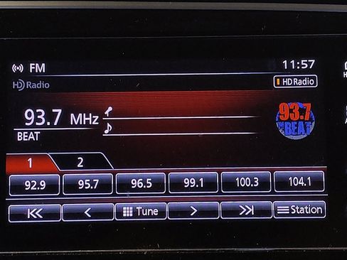 Used 2018 Mitsubishi Outlander SE image 25