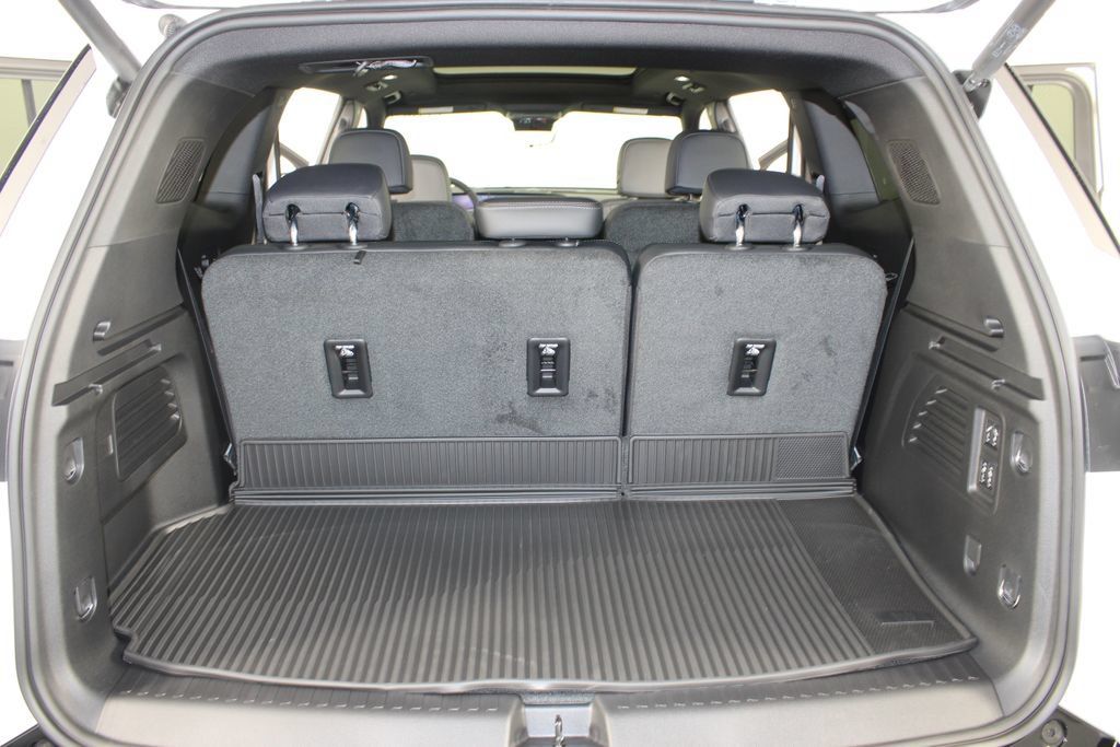 New 2027 Buick Enclave Sport Touring w/ Power Package FWD image 22