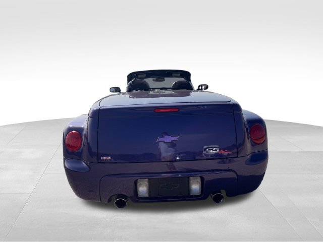 Used 2004 Chevrolet SSR w/ Preferred Equipment Group RWD image 6