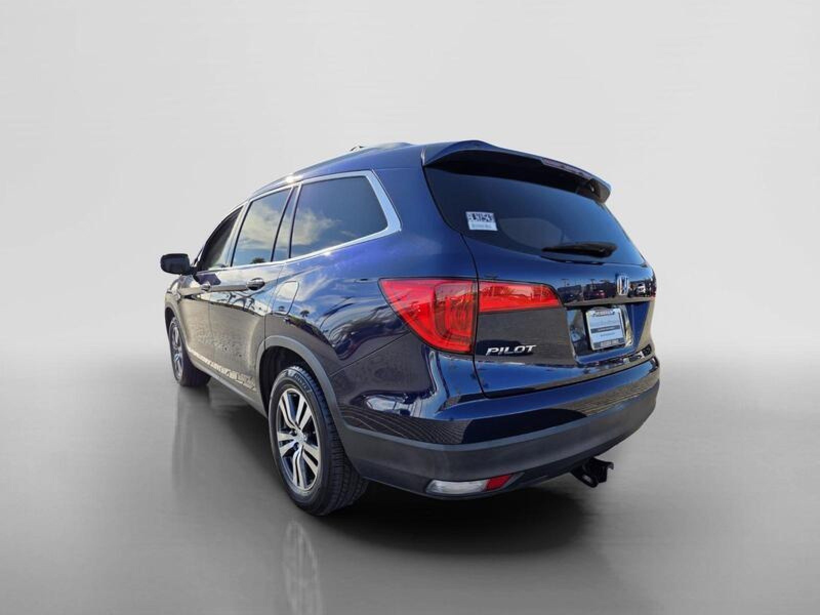 Used 2016 Honda Pilot EX-L image 3