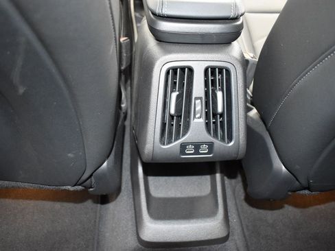 Used 2025 BMW X2 xDrive28i image 18