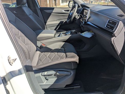 New 2025 Volkswagen Atlas Cross Sport SE image 36
