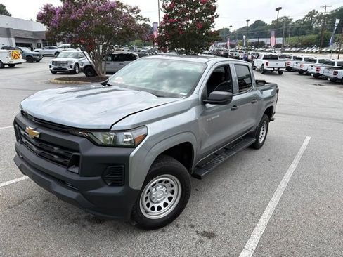 Used 2025 Chevrolet Colorado W/T RWD image 1