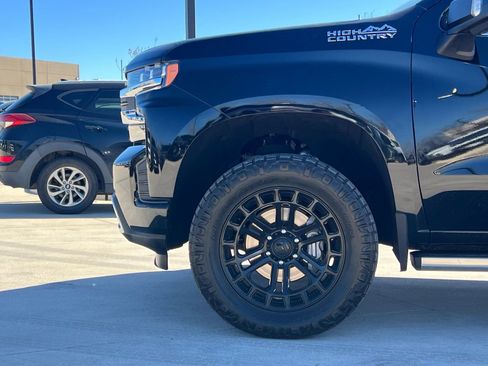 Used 2021 Chevrolet Silverado 1500 High Country w/ Technology Package image 8