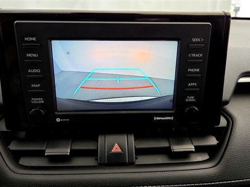Used 2022 Toyota RAV4 XLE AWD/4WD image 31