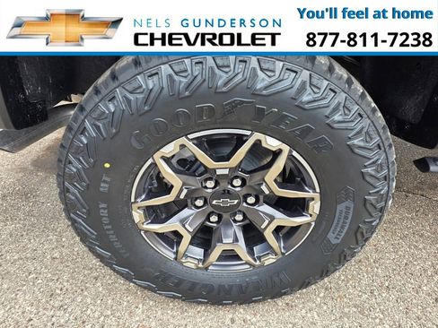 New 2026 Chevrolet Colorado ZR2 w/ Technology Package AWD/4WD image 9