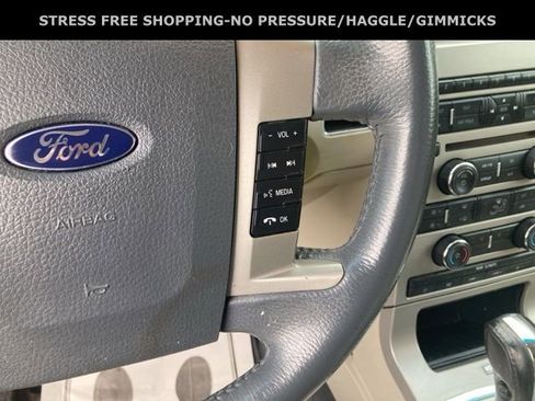 Used 2009 Ford Flex SEL image 23