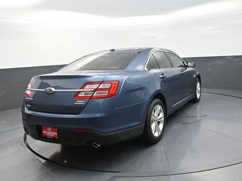 Used 2018 Ford Taurus SEL image 7