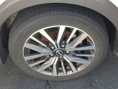 Used 2023 Nissan Kicks SV image 7