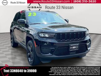 Used 2023 Jeep Grand Cherokee Altitude AWD/4WD video 1
