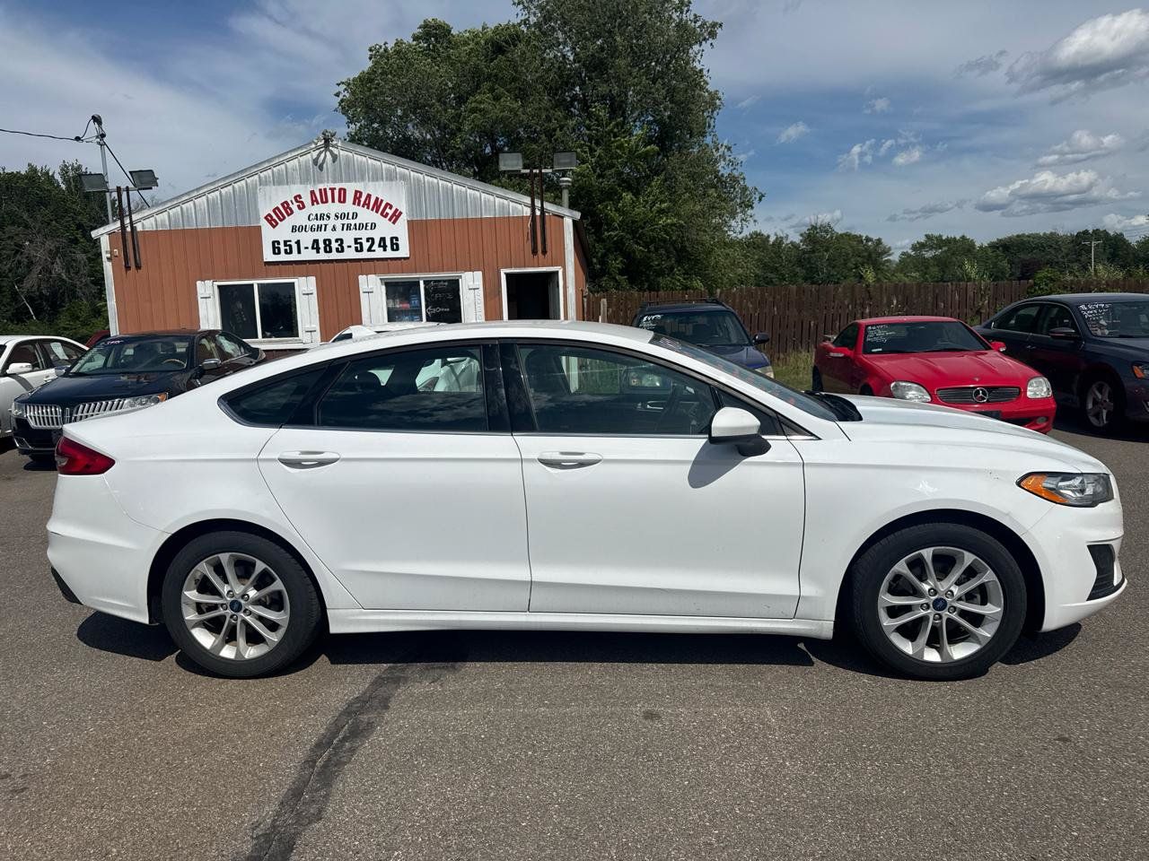 Used 2019 Ford Fusion SE FWD image 4