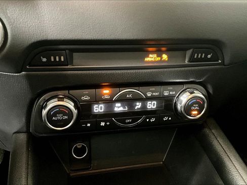 Used 2018 MAZDA CX-5 Touring image 33