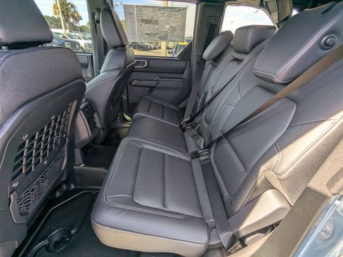 New 2025 Ford Bronco Badlands image 14