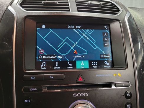 Used 2018 Ford Explorer Limited AWD/4WD image 18