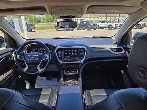 Used 2021 GMC Acadia Denali w/ Trailering Package AWD/4WD image 17