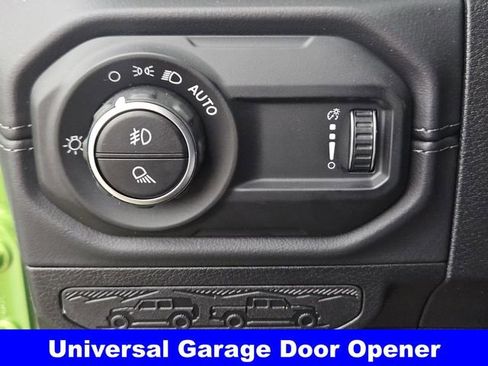 New 2025 Jeep Gladiator High Tide image 19