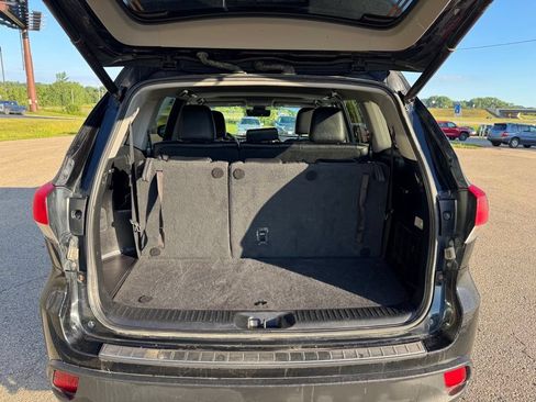 Used 2017 Toyota Highlander XLE AWD/4WD image 17