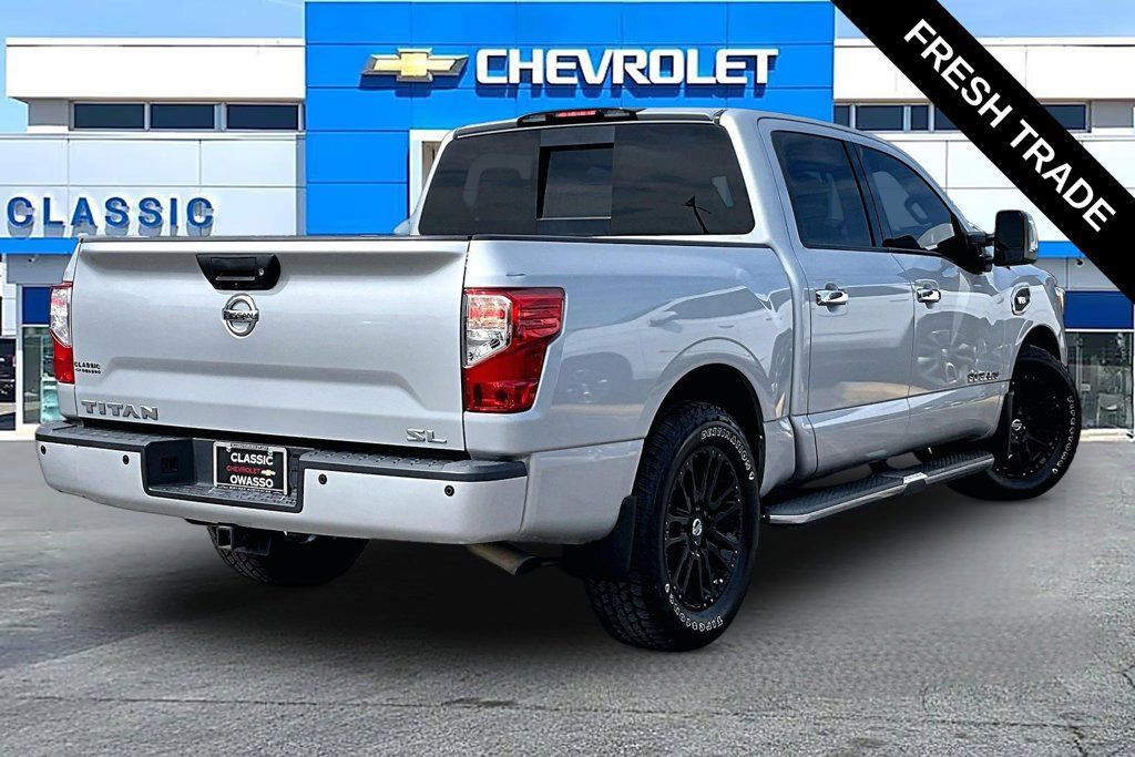 Used 2017 Nissan Titan SL w/ SL Towing Convenience Package RWD image 20