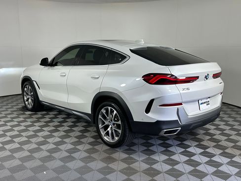 Used 2022 BMW X6 xDrive40i w/ Premium Package image 3