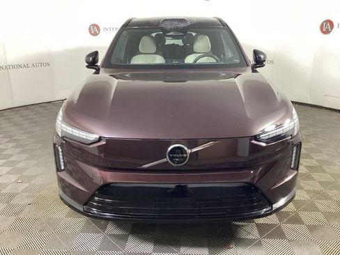 New 2025 Volvo EX90 Ultra image 2