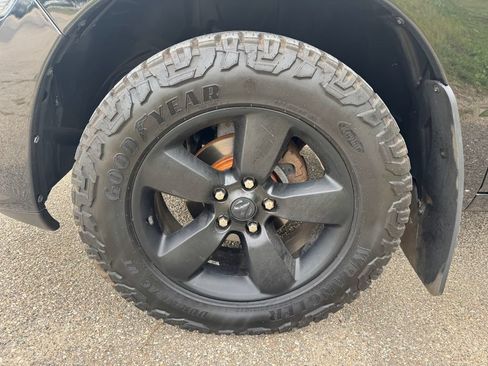Used 2019 RAM 1500 Express w/ Wheel & Sound Group AWD/4WD image 27