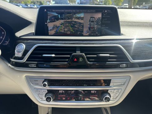Used 2022 BMW 740i xDrive w/ Luxury Rear Seating Package AWD/4WD image 25