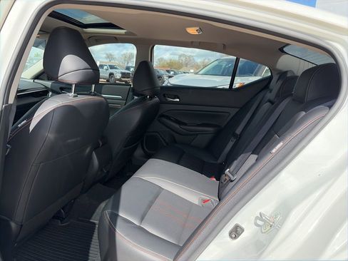 Certified 2023 Nissan Altima 2.5 SR w/ SR Premium Package image 8