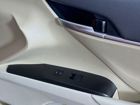 Used 2024 Toyota Camry LE image 28