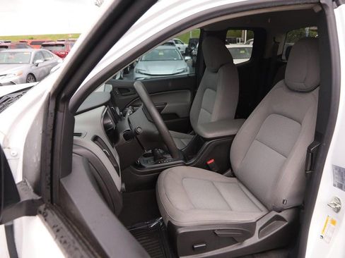 Used 2022 Chevrolet Colorado W/T RWD image 8