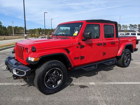 Used 2022 Jeep Gladiator Sport image 4