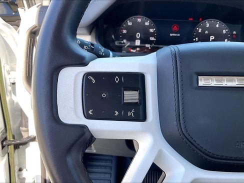 Used 2023 Land Rover Defender 110 SE image 20