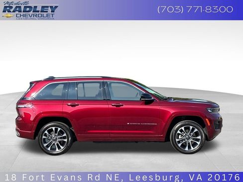 Used 2023 Jeep Grand Cherokee Overland AWD/4WD image 7