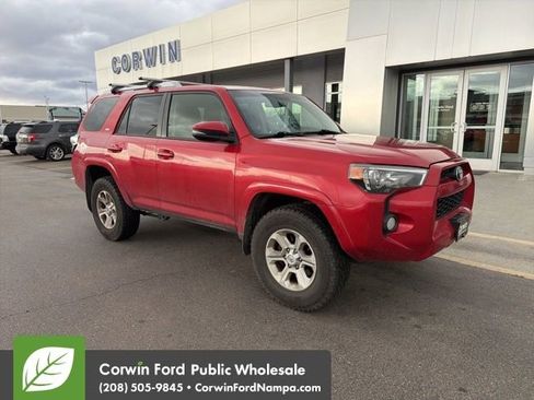 Used 2018 Toyota 4Runner SR5 Premium image 2
