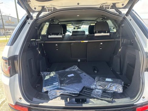 New 2026 Land Rover Discovery Sport Landmark AWD/4WD image 7