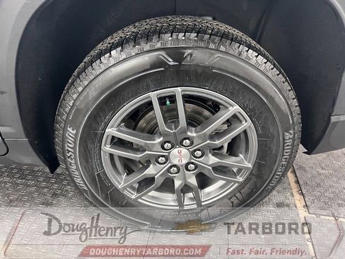 Used 2025 GMC Acadia Elevation FWD image 24