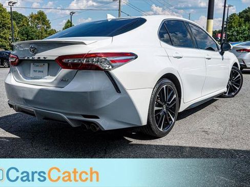 Used 2019 Toyota Camry XSE FWD image 5
