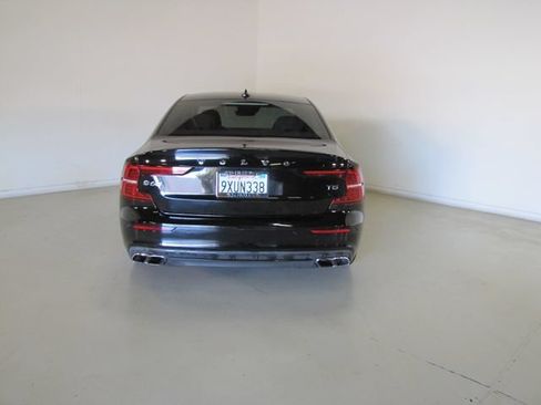 Used 2020 Volvo S60 T5 Momentum w/ Premium Package FWD image 24