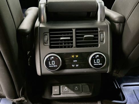 Used 2025 Land Rover Discovery S AWD/4WD image 26