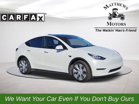 Used 2023 Tesla Model Y Long Range image 1