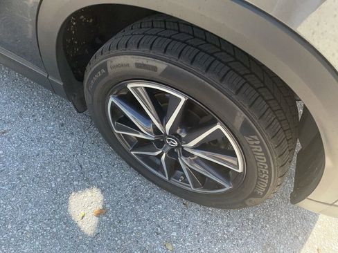 Used 2018 MAZDA CX-5 Touring w/ Preferred Equipment Package image 9