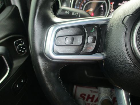 Used 2021 Jeep Wrangler Unlimited Sahara AWD/4WD image 11