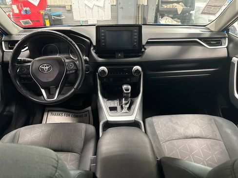 Used 2019 Toyota RAV4 XLE w/ Convenience Package AWD/4WD image 25
