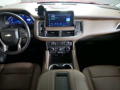 Used 2022 Chevrolet Tahoe High Country AWD/4WD image 10