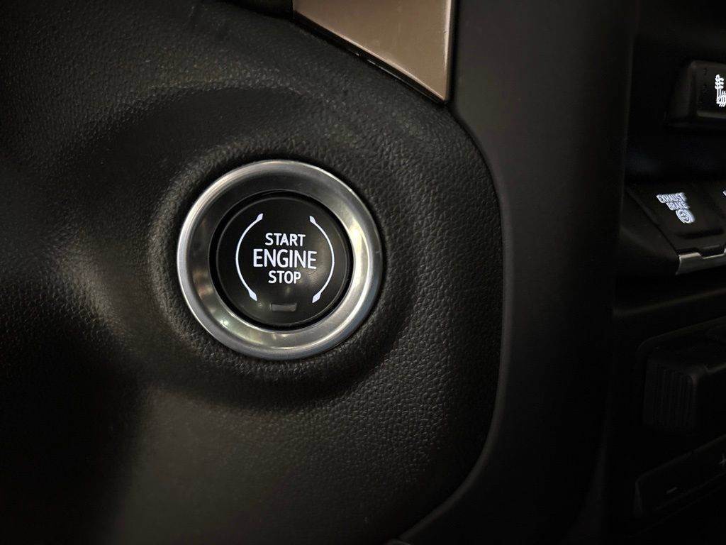 Used 2020 Chevrolet Silverado 3500 High Country AWD/4WD image 22