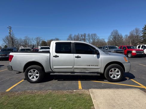 Used 2013 Nissan Titan SV image 5