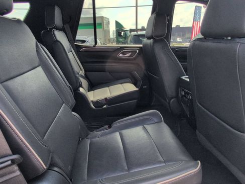 Used 2023 Chevrolet Tahoe Premier AWD/4WD image 31